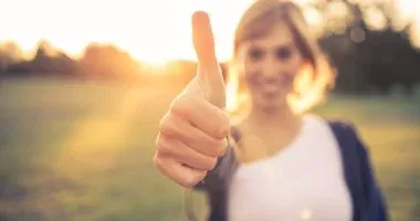 كيف يمكن للعادات اليومية تحسين صحتك النفسية والمساهمة في خفض ضغط الدم وفقًا لنصائح الخبراء