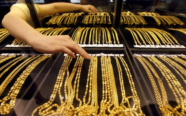 انخفاض كبير في أسعار الذهب بالكويت وعيار 24 يسجل تراجعاً ملحوظاً إلى 40.5 دينار في الأسواق المحلية
