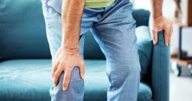 دراسة علمية جديدة تكشف فعالية العلاج غير الجراحي في تقليل آلام الركبة لدى أغلبية المرضى بنسبة كبيرة