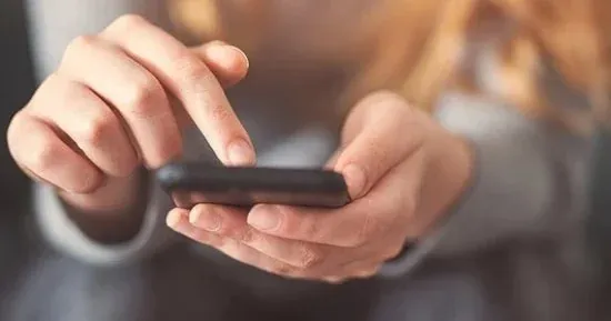 تفاعل المراهقين مع وسائل التواصل الاجتماعي يزيد من خطر تعرضهم للقلق والاكتئاب وفق دراسات حديثة